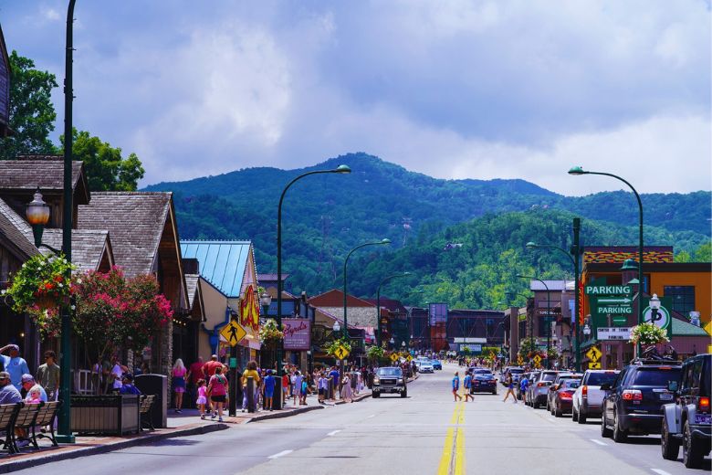 7 Free and Fun Things to Do on the Gatlinburg Strip